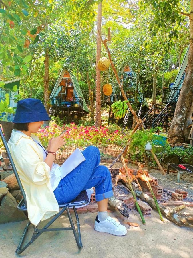 Homestay De La Rosa - Con Dao Chi Khu Co Ong Eksteriør billede
